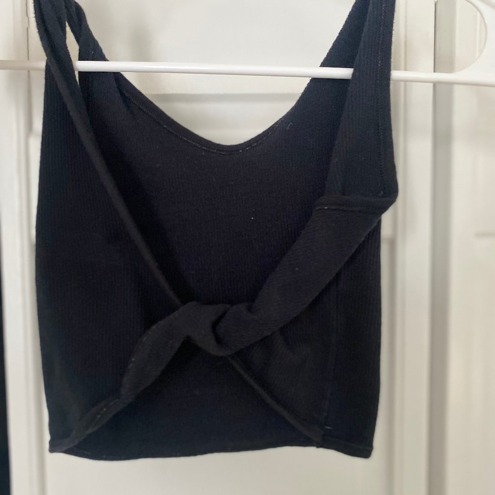 URBAN OUTFITTERS TANK